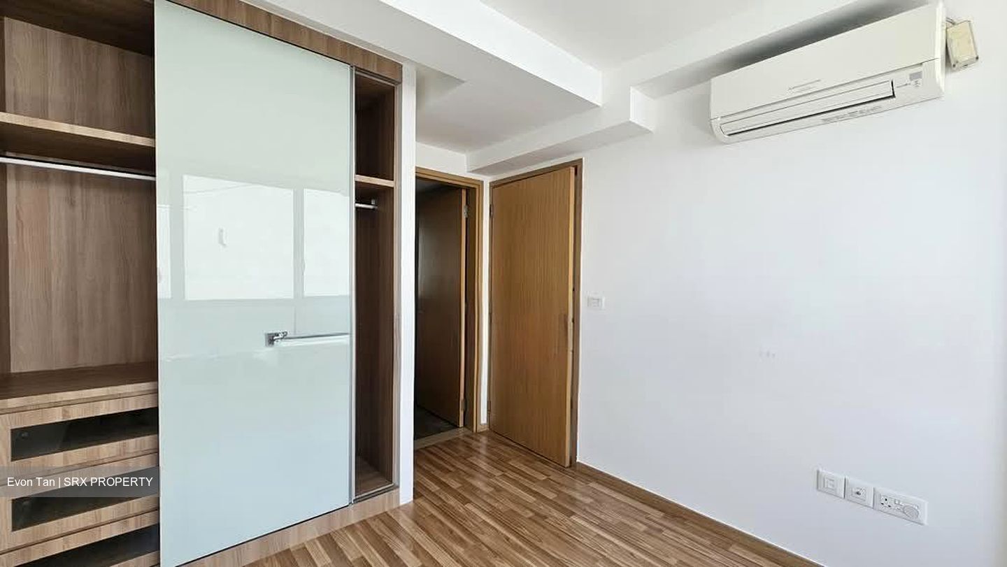 The Red House (D15), Apartment #557590441